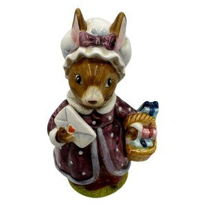 Vintage Lady Mouse SCHMID Christmas Ceramic Figurine w Presents and Basket